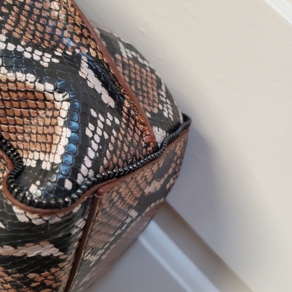 Botkier Leather Tote 👜 - Picture 3 of 12